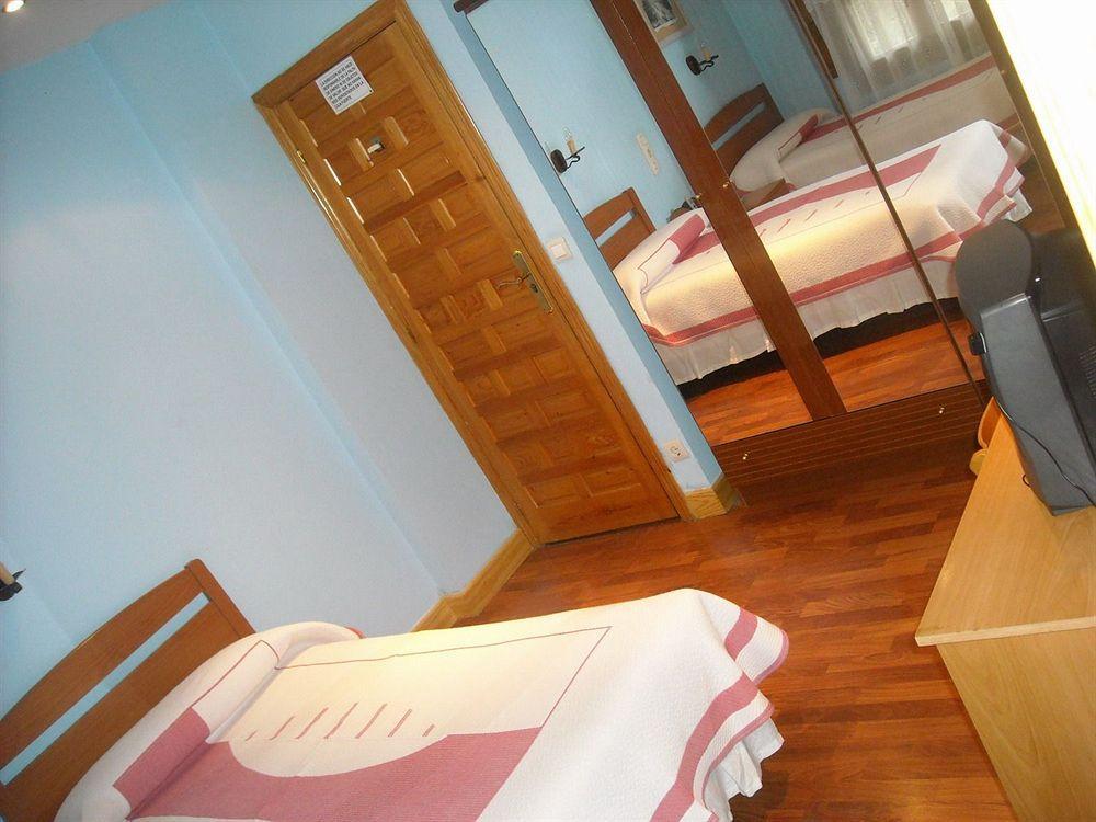 Paratene Ostatu Habitaciones Erandio Exterior foto